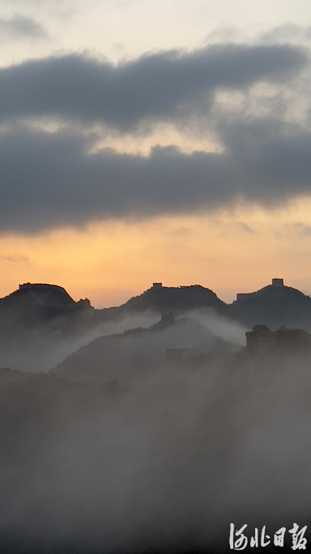 长城云海入画来4_副本.jpg