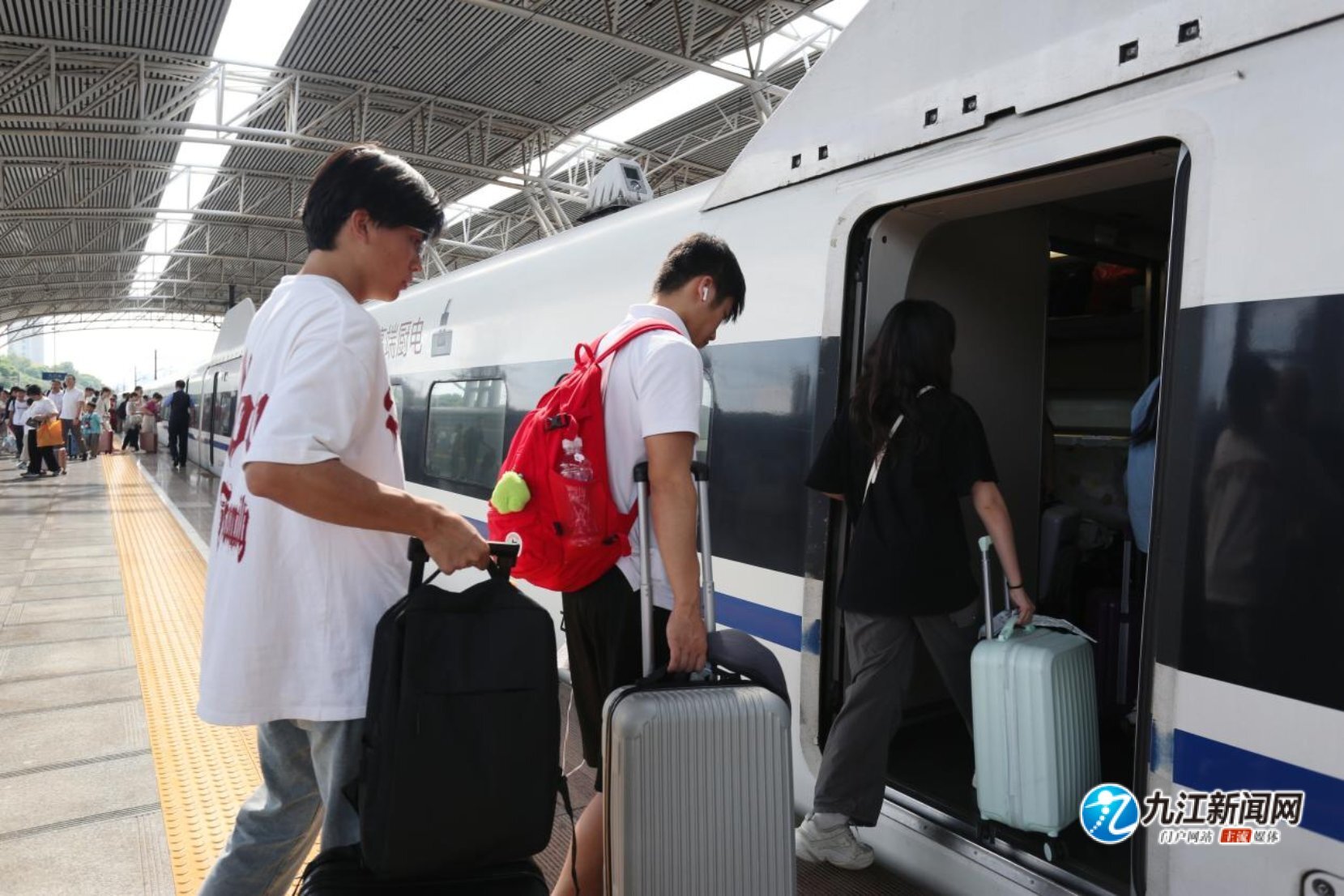开学在即！九江火车站迎来学生返程客流高峰