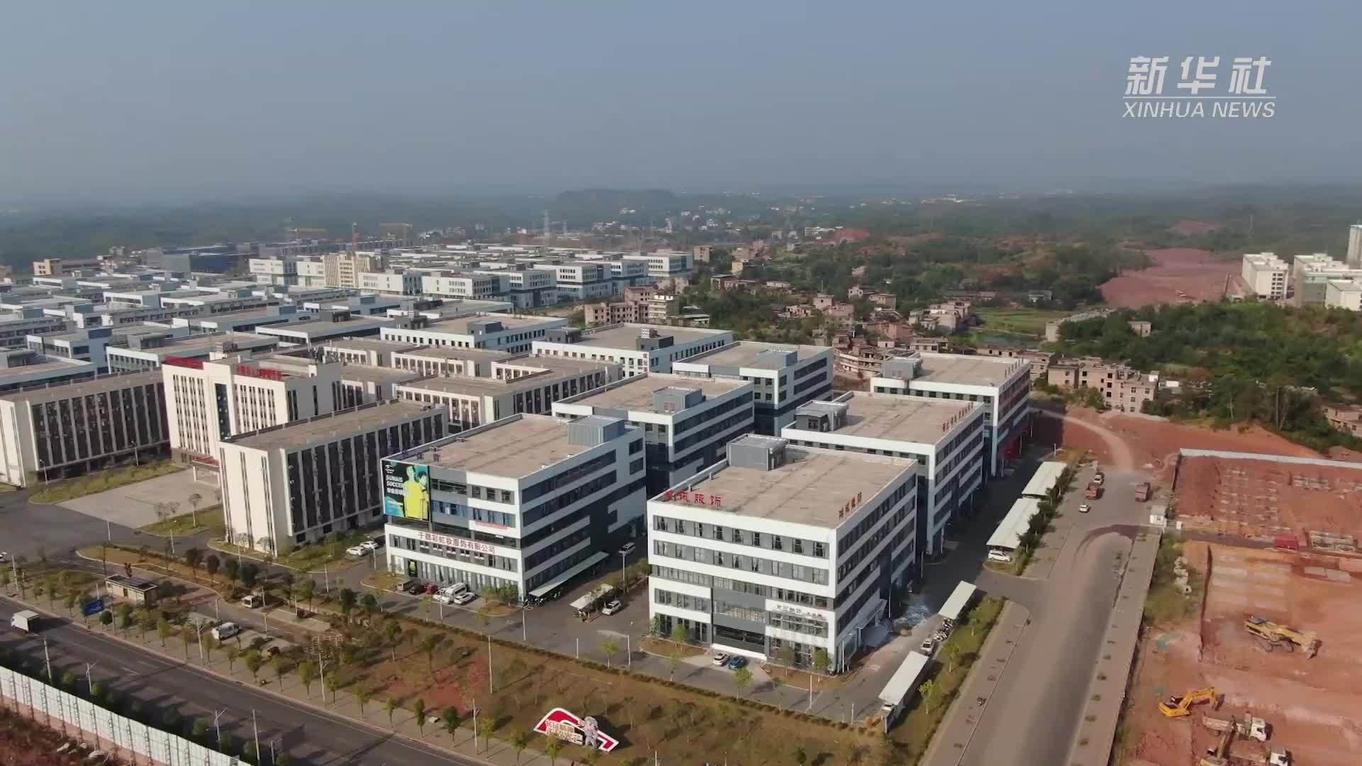 江西于都：优化服务助力纺织服装产业集聚发展