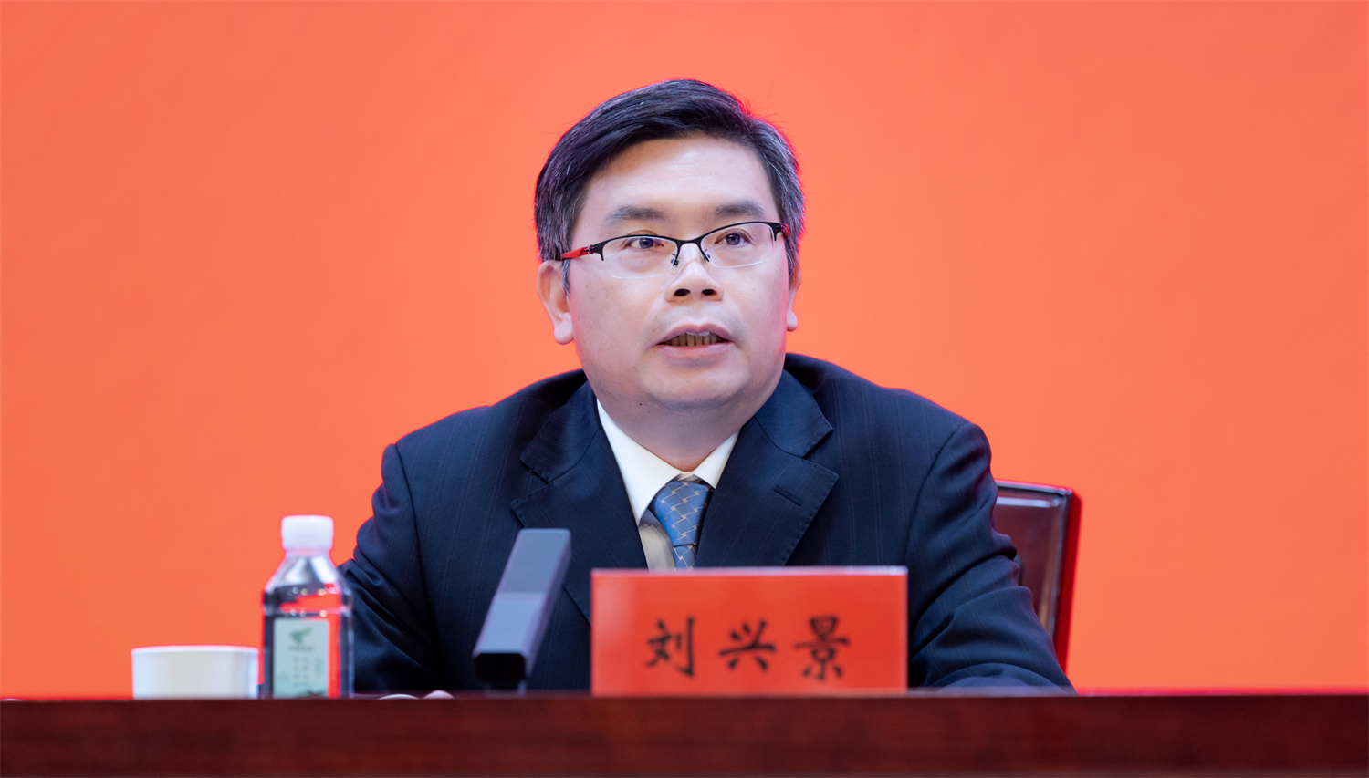 中共宁波市委召开新闻发布会解读市委十四届六次全会精神