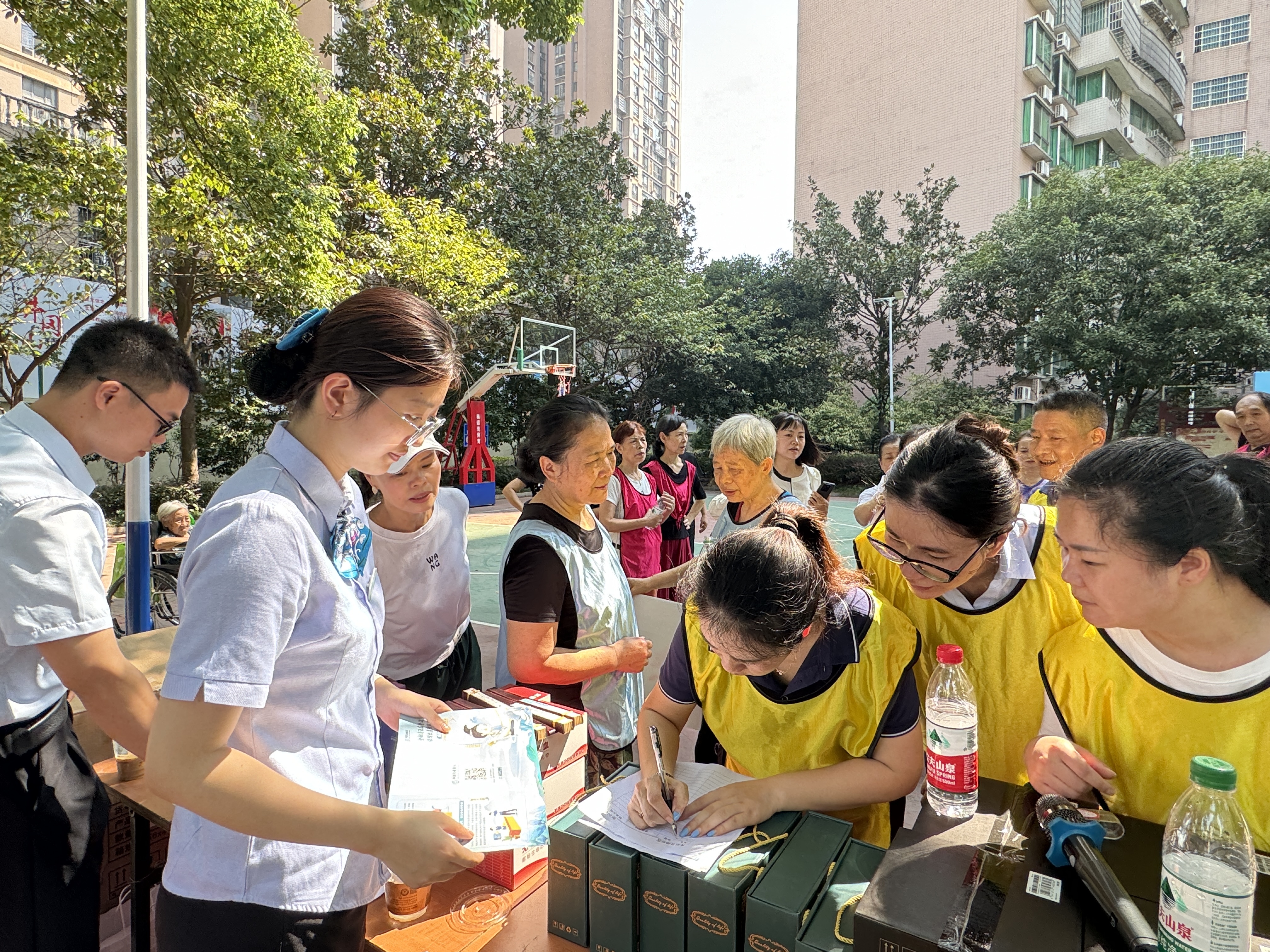 中国农业银行长沙潇湘支行开展金融消费者权益保护教育宣传月活动