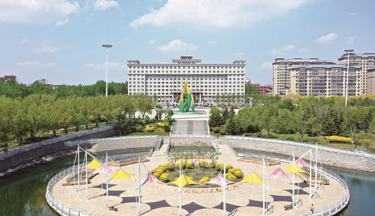 绿园区锦江广场。