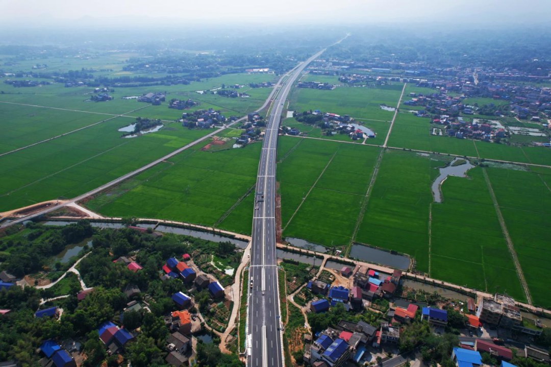 白南高速白果大桥，穿过国内高速首例采用SLAM技术处治的大面积采空区。