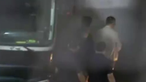 凤凰连线｜收押禁见，柯文哲上手铐坐囚车移送看守所