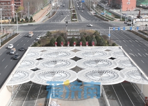和英才学院南路交叉的黄河大道。