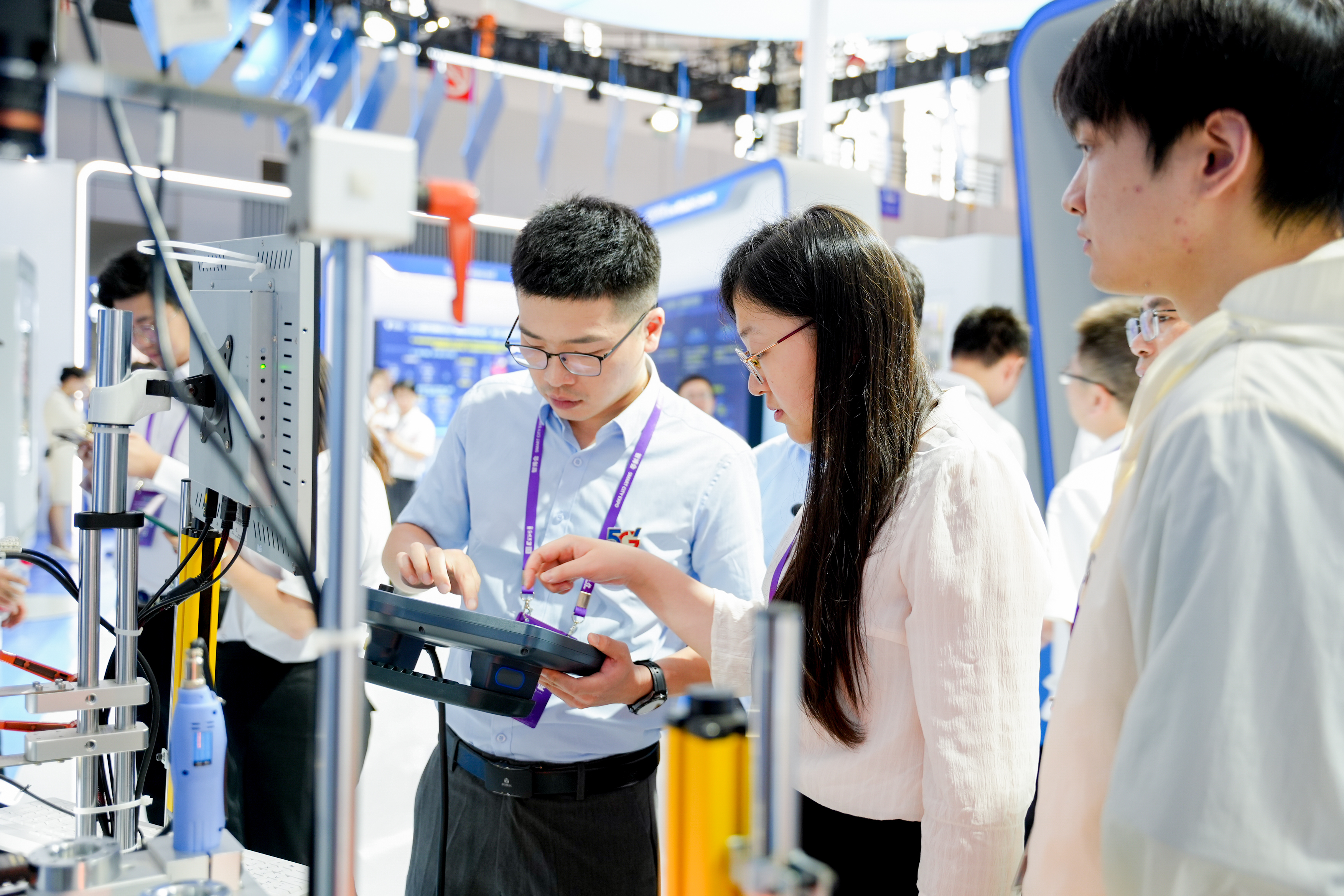 有“智”更有“质”,出彩更出众!中国电信重磅亮相第十四届智慧城市与智能经济博览会