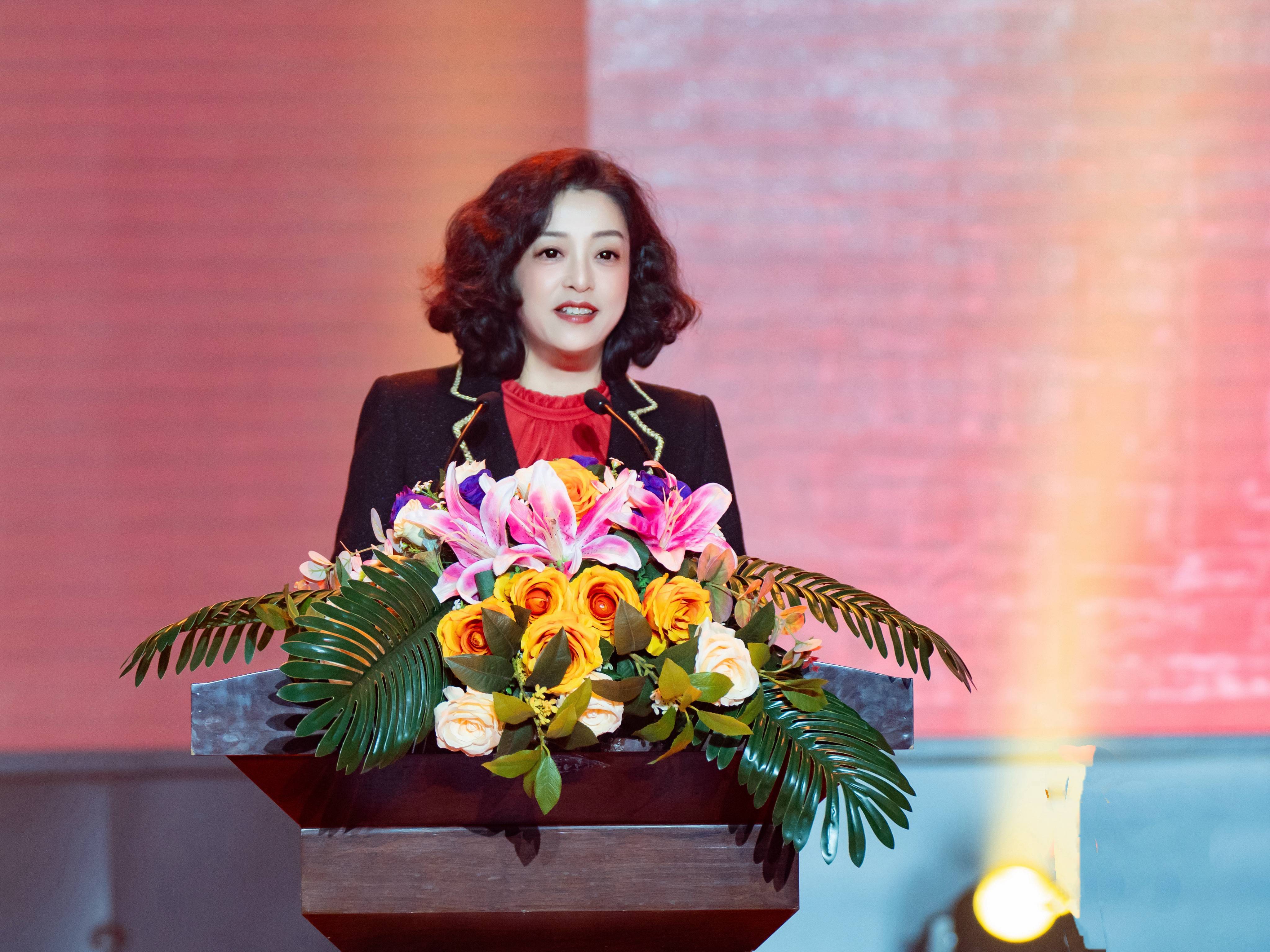 青岛实验高中校长石华军