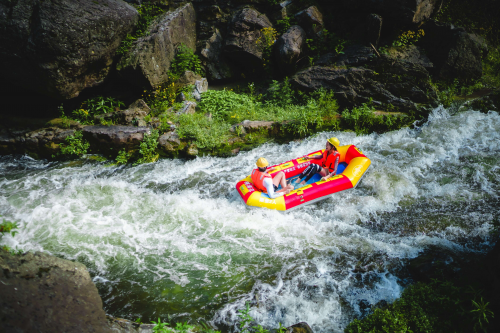 桃源河旅游景区“魔幻漂流”颇受游客青睐。受访者供图