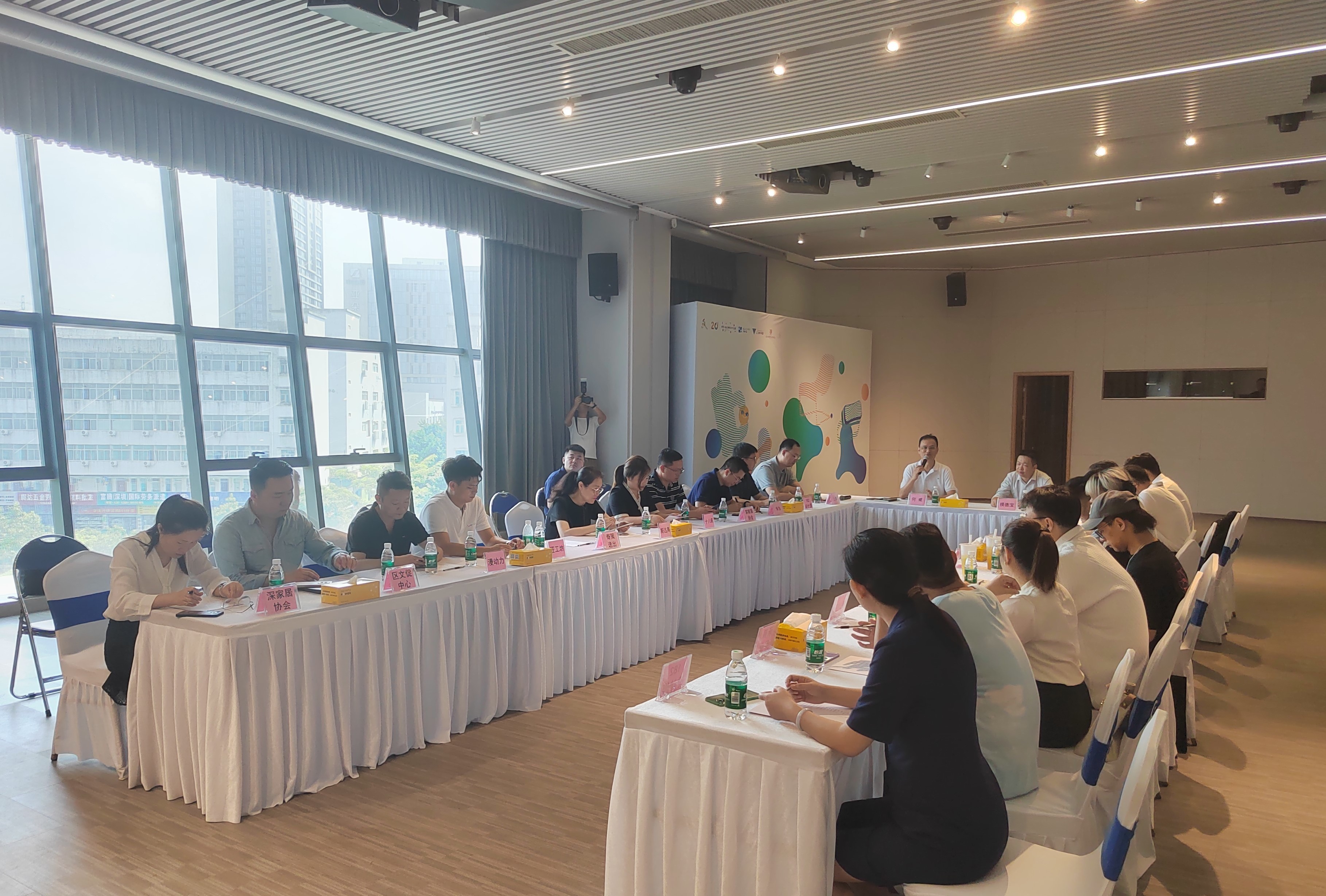 对接行业龙头,共建公服平台、共享发展机遇 ——龙岗区IP产业对接会在182创意设计产业园举行