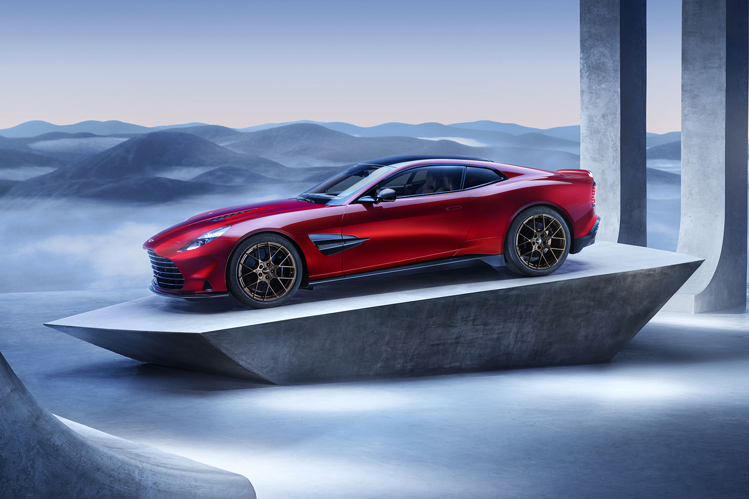 阿斯顿&middot;马丁发布全新Vanquish 每年产量限定低于1000台