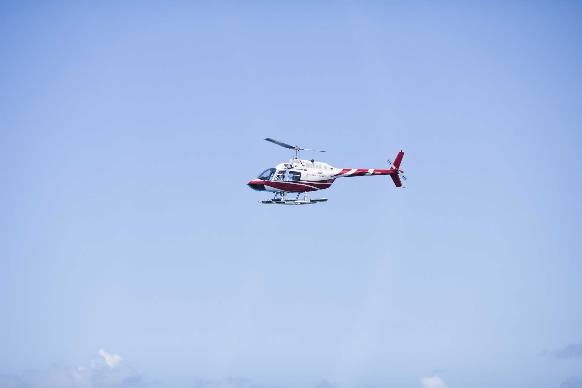 填补空白！即墨综合保税区实现H175直升机首次出入区