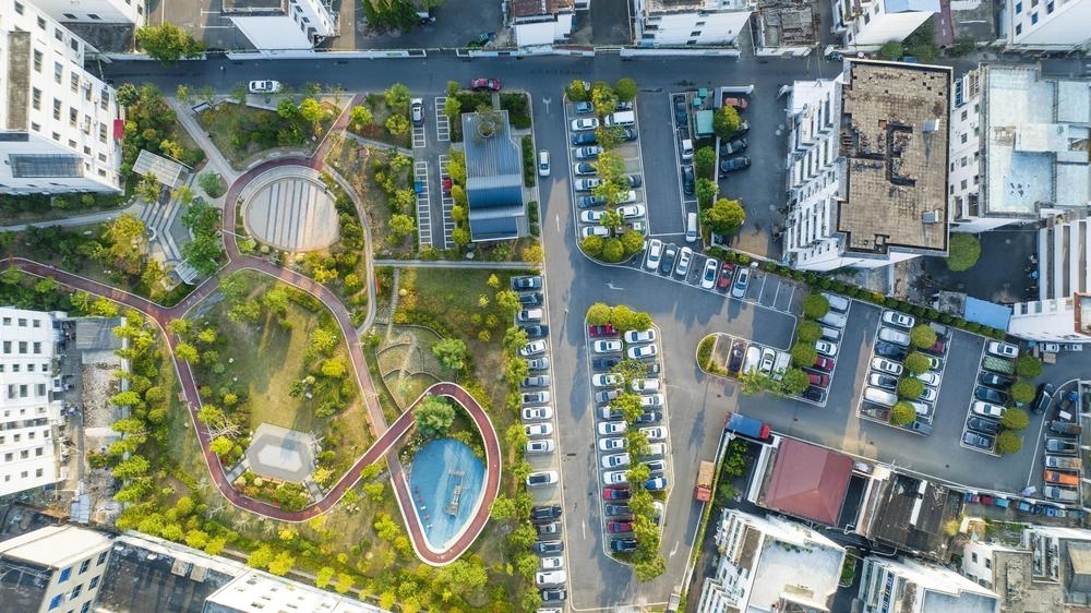 奉新县信园经过改造升级，不仅拓展了市民游憩空间、运动场所，还新增了126个停车位，进一步满足了市民生活需求。