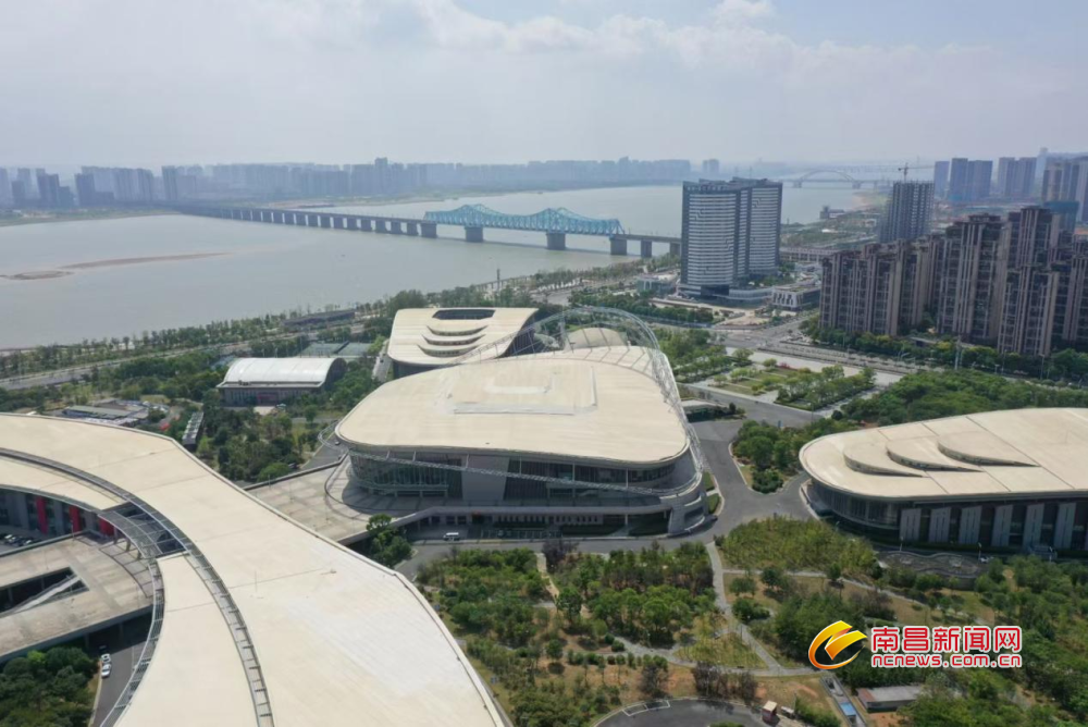 南昌：2024尤尼克斯世界青年羽毛球锦标赛抓紧进行比赛场地布置（图）