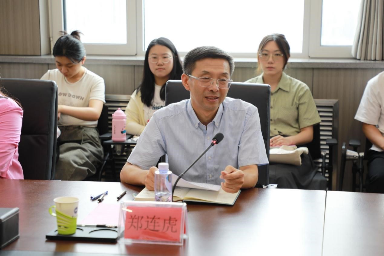 郑连虎发言(照片由新闻中心尚鑫妍、李文韬拍摄)
