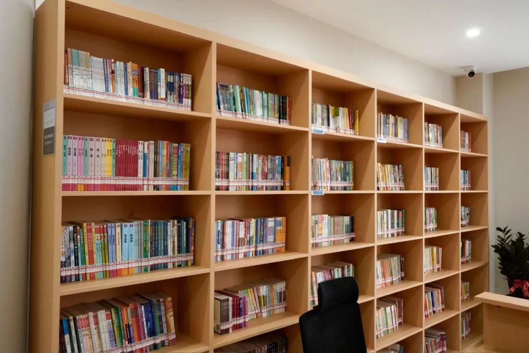 百千万工程｜寮步镇新型阅读空间正式启用，助力“书香东莞”文化建设