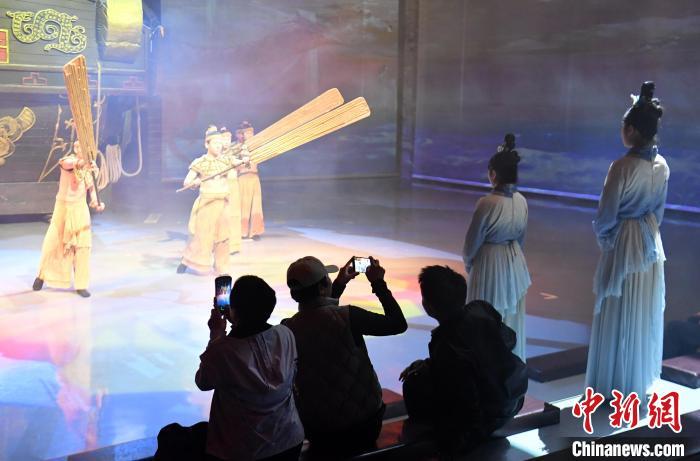图为大型室内史诗演出《长城》现场。韩冰 摄