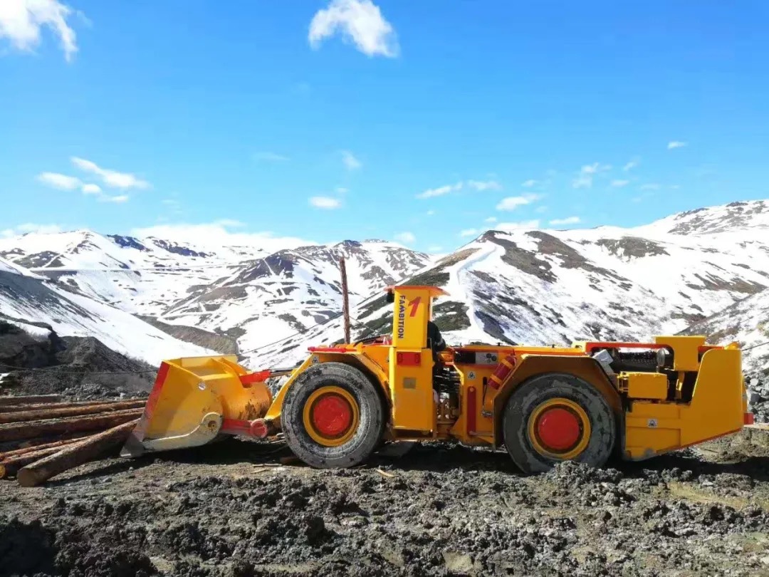 中鸿重机FL04铲运机