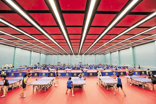 日前，来自各地的青少年乒乓球运动员在河北正定国家乒乓球训练基地参加集训。河北正定国家乒乓球训练基地供图