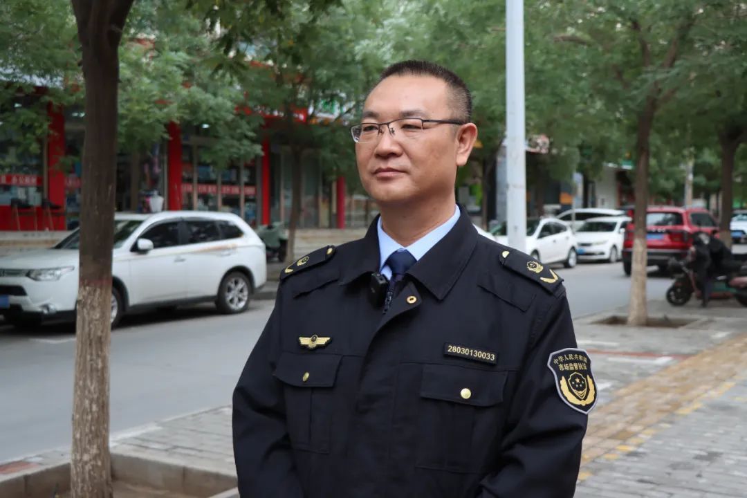 金川区桂林路市场监管所执法中队长 姜德清