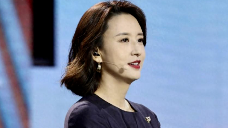 养了四个男人，嫁给70岁富翁坐拥上亿资产？央视名嘴谣言太离谱！封面图