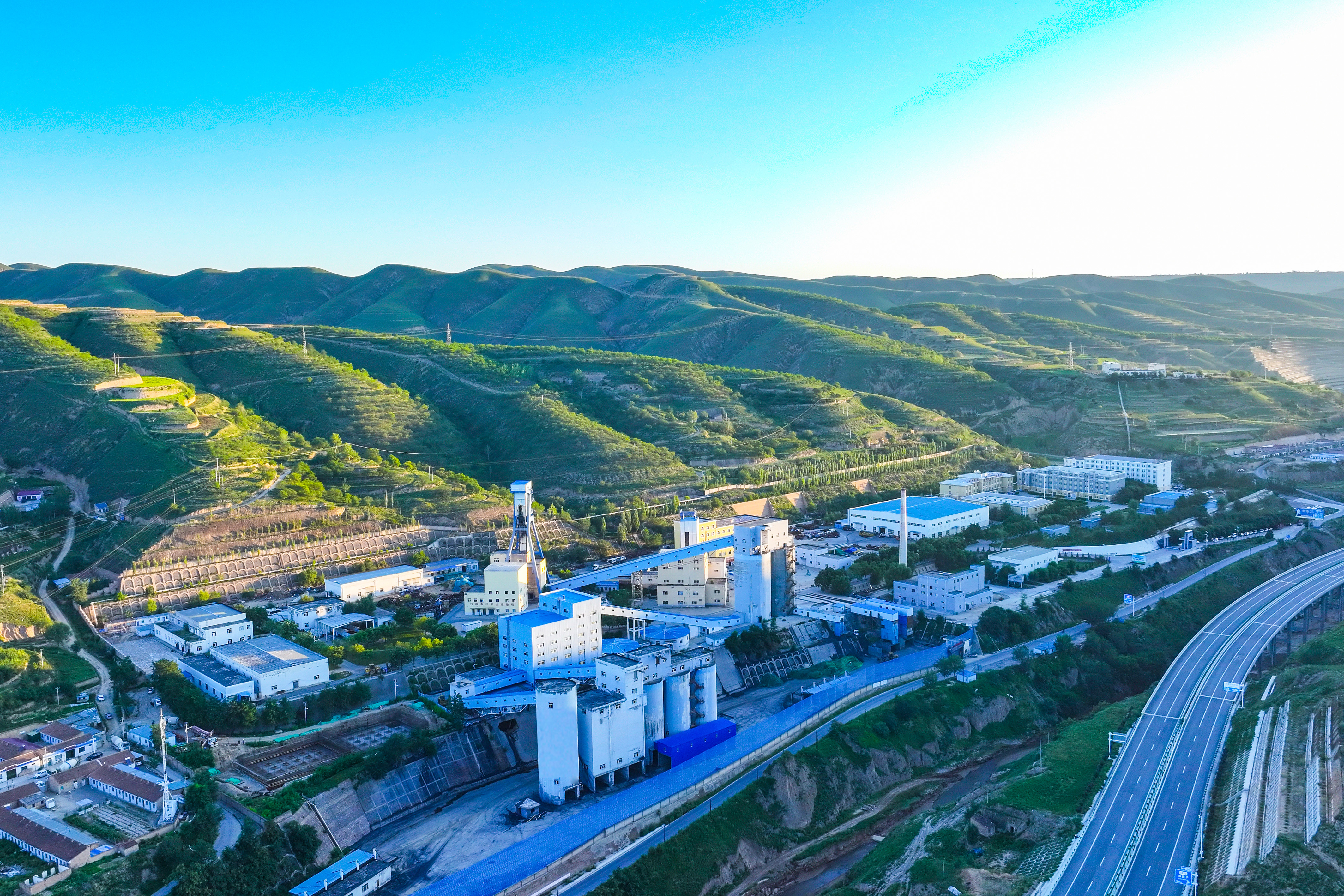 98名职工加入外部开发“二次创业”大军 山东能源集团人力资源大协同“结硕果”