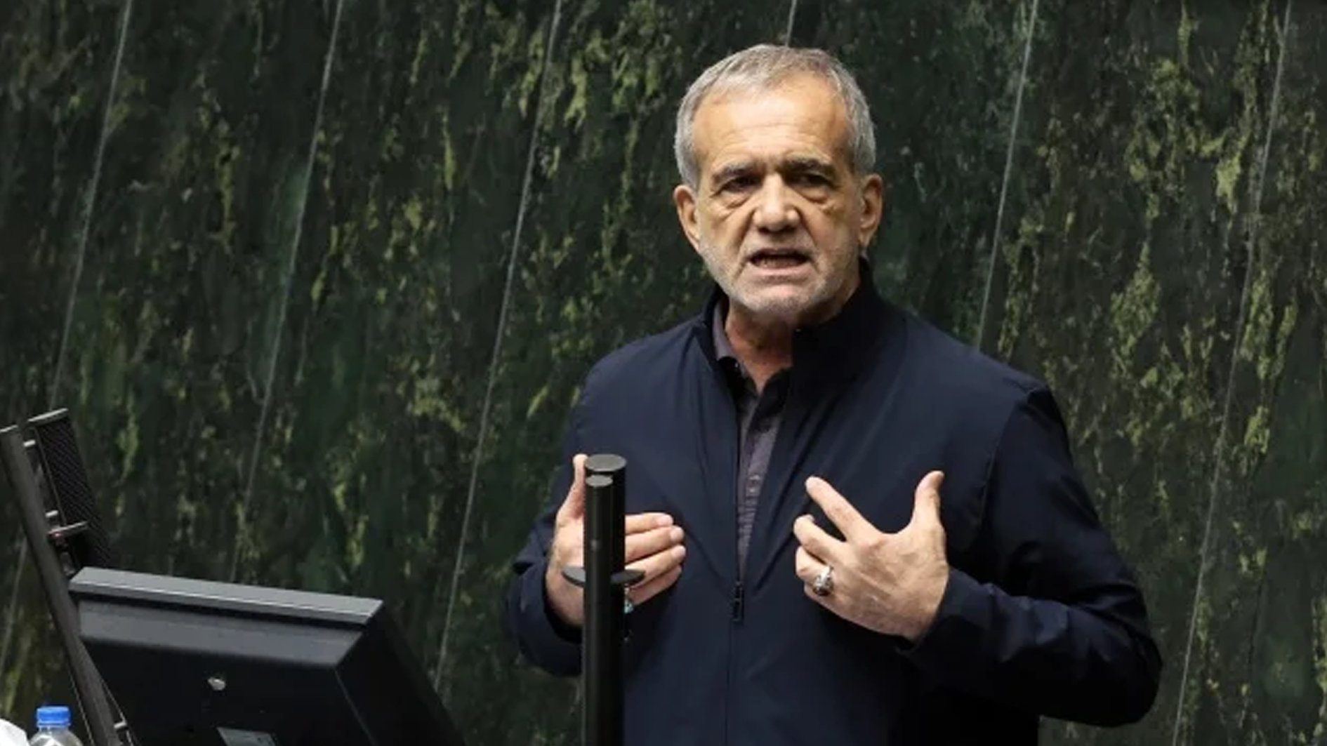 伊朗总统结束出访伊拉克 返回德黑兰