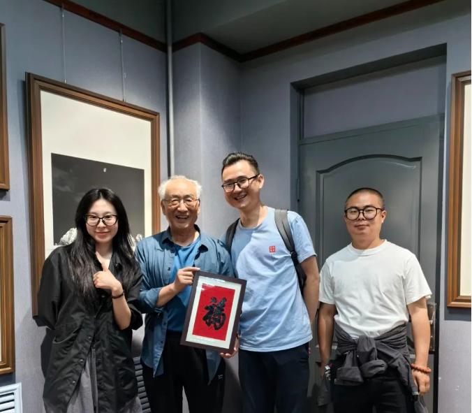 “迎中秋 &middot; 探寻版画记忆”丨来自湖南的43位老人走进哈尔滨市博物馆研学大课堂