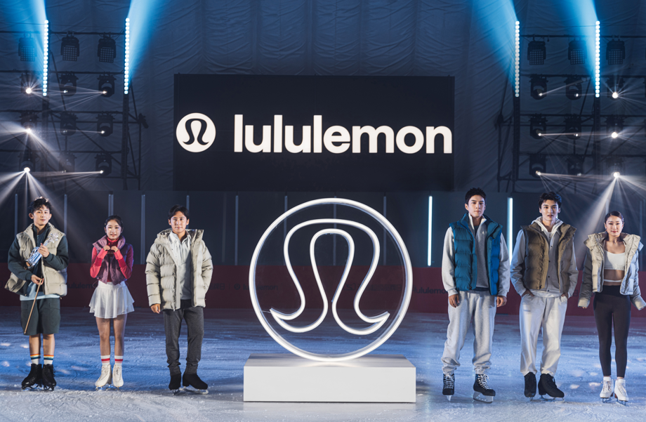 演员韩东君惊喜现身lululemon天猫超级品牌日，演绎冬日型