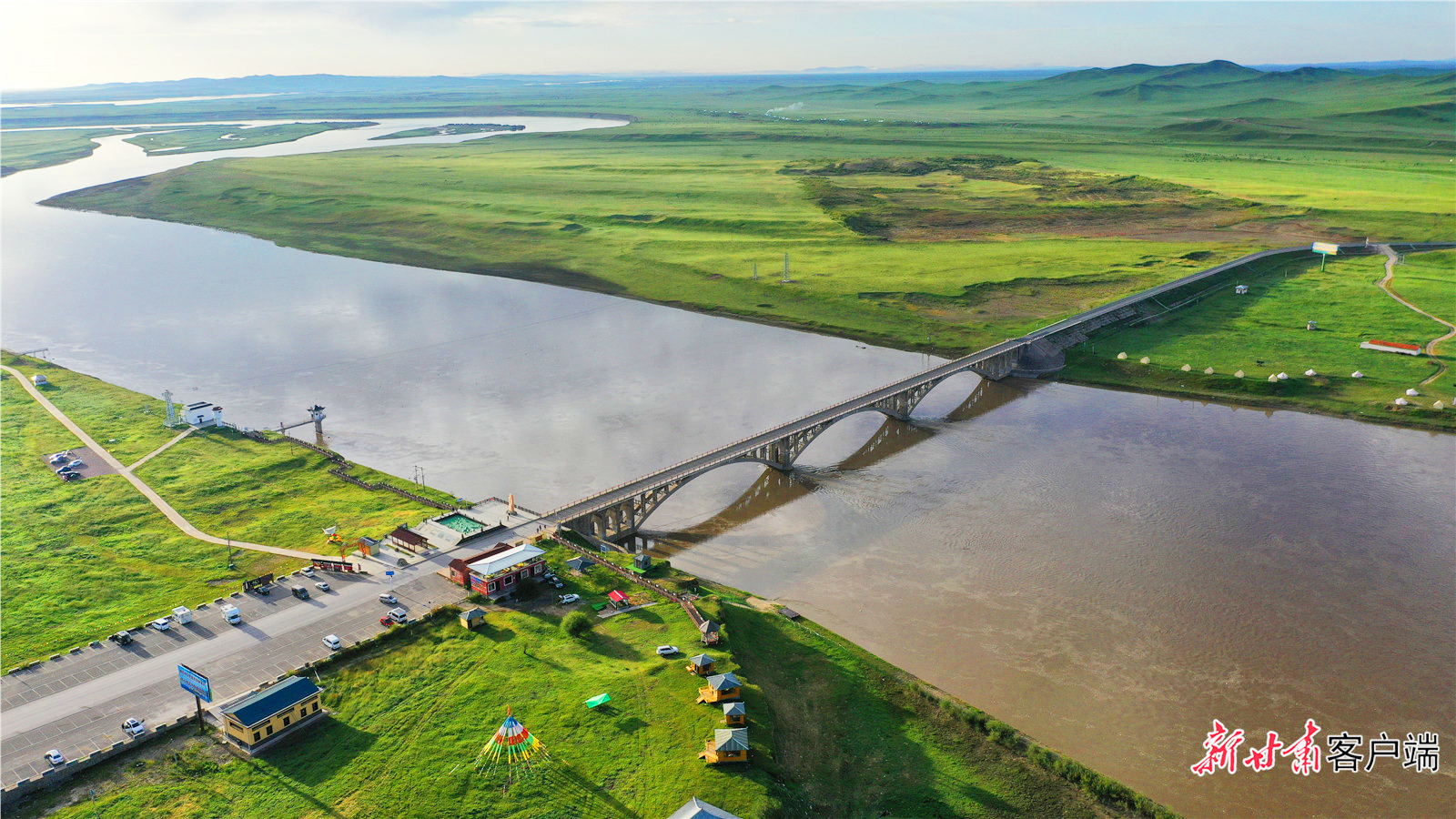 建成45年的玛曲黄河大桥见证草原生态巨变