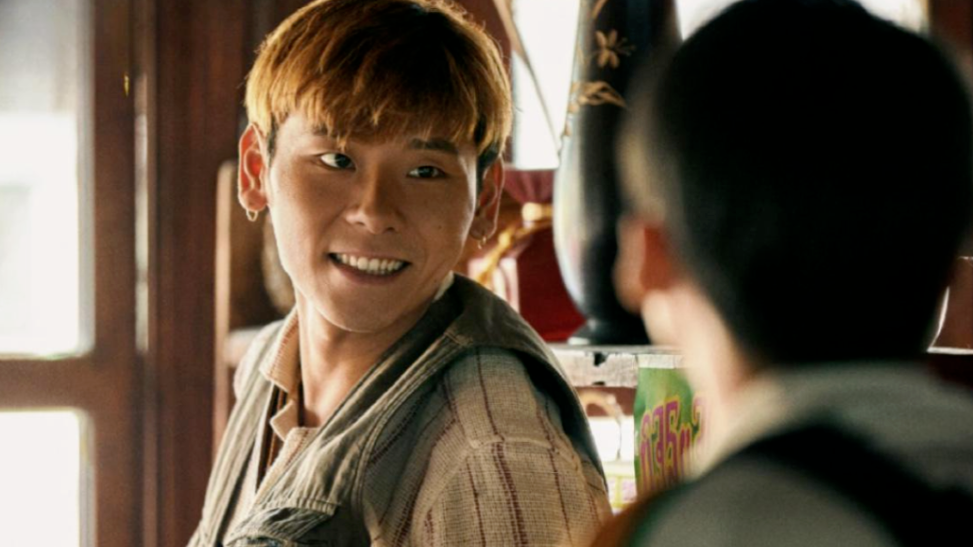 曾穷到卑微求职，如今作品三连爆，女友是超女，7年陪伴无怨言封面图