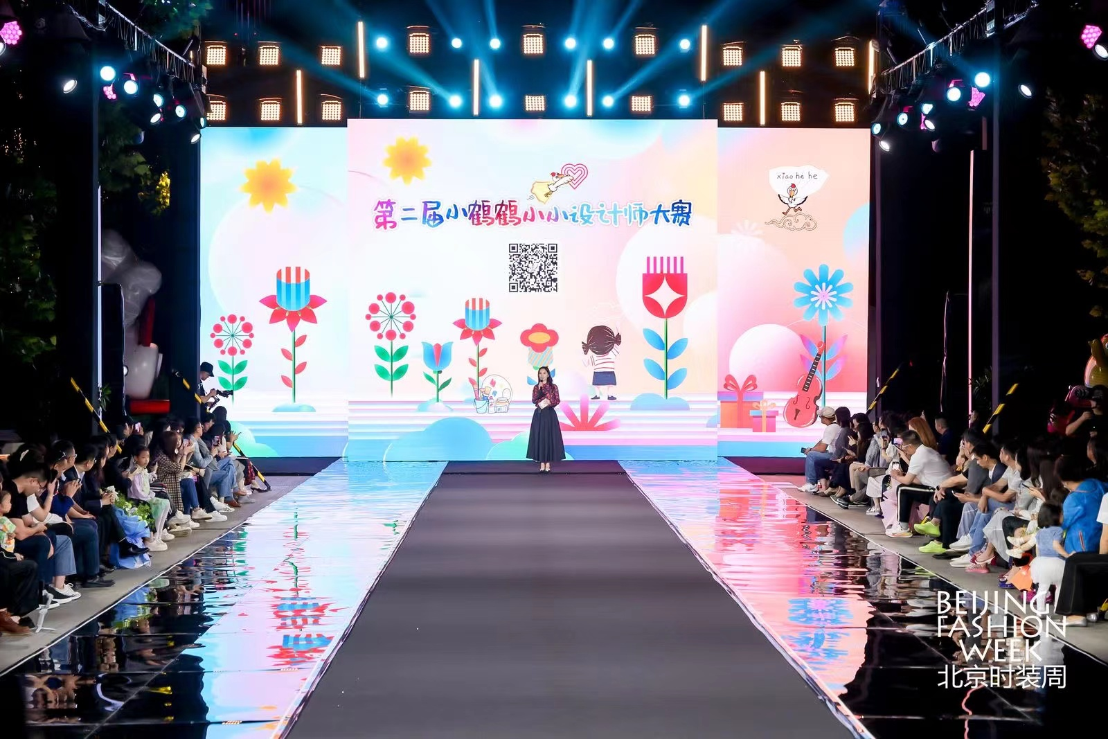 小鹤鹤（xiaohehe）“鹤你在一起”主题大秀 亮相SS2025北京时装周
