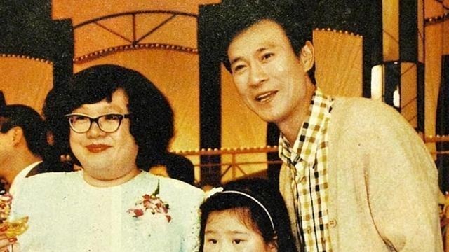 撕破脸？郑欣宜贱卖母亲房产，拒继承6000W，怒斥官晶华手段狠封面图