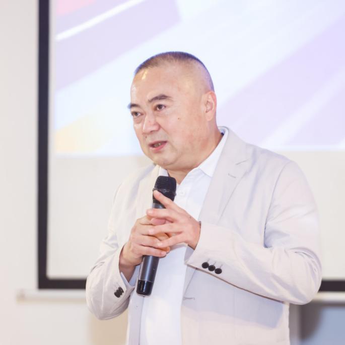 范朝斌博士 复华国际教育创始人 兼董事长、新加坡管理学院海外教学中心(深圳)校长