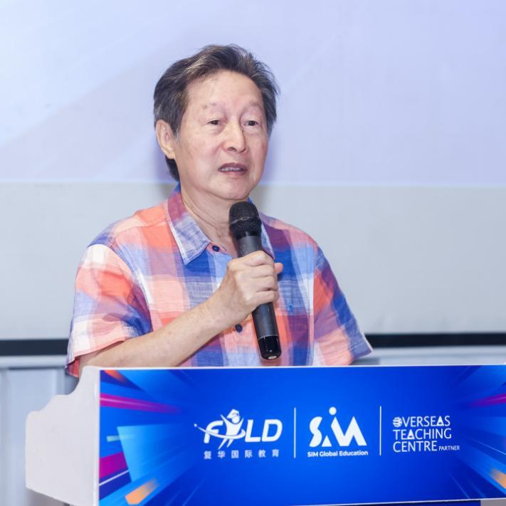 谢天赐 中国美术家协会会员、享受政府特殊津贴画家、广东省政府（参事室）文史研究馆馆员、中央文史研究馆书画院南方分院副院长