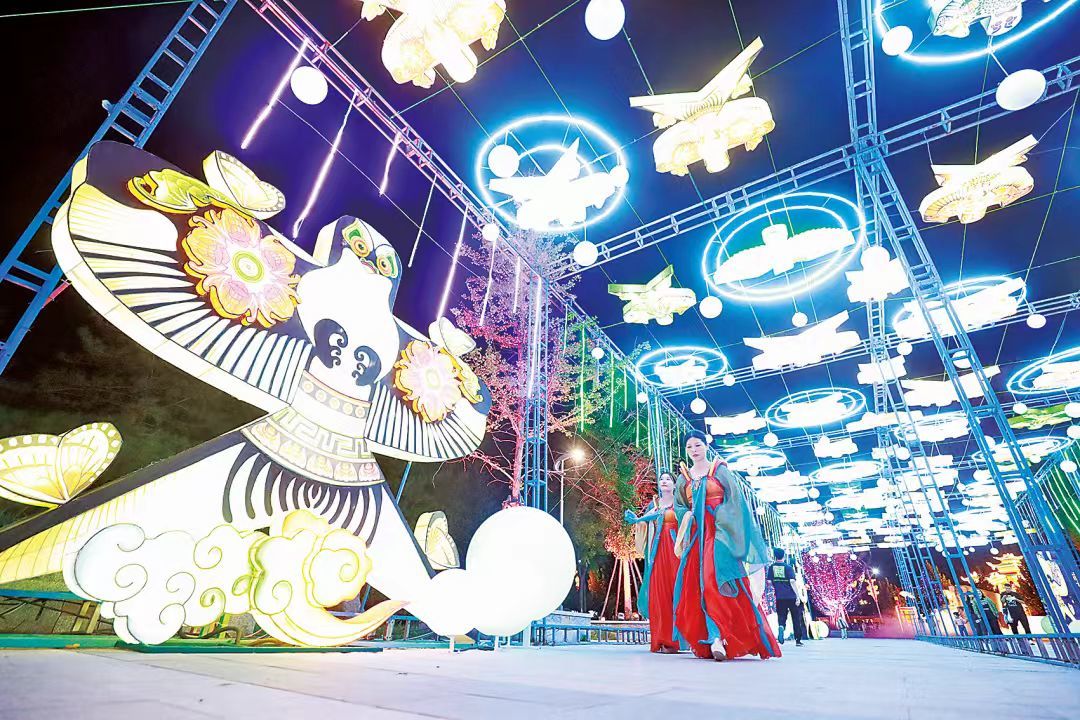 【网络中国节·中秋】廊坊千灯会130余灯组点亮“中秋之夜”