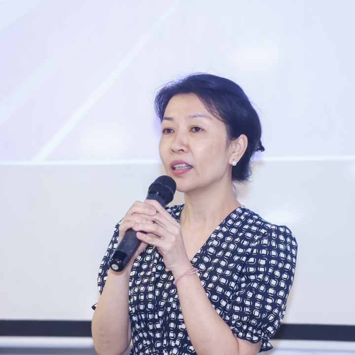 林文兰 陈云起同学家长、平安银行资深总监