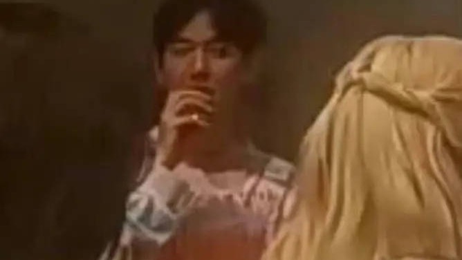 边伯贤被曝在澳门室内吸烟 公司随后发布发布道歉声明封面图