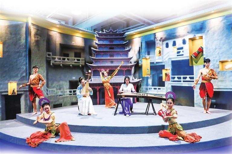 敦煌古乐器展演 张花