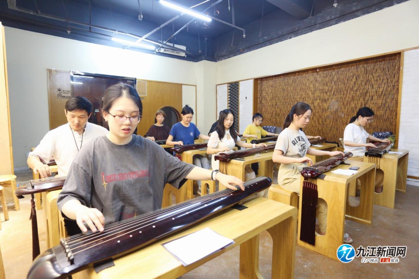 九江青年夜校点亮多彩夜生活（图）