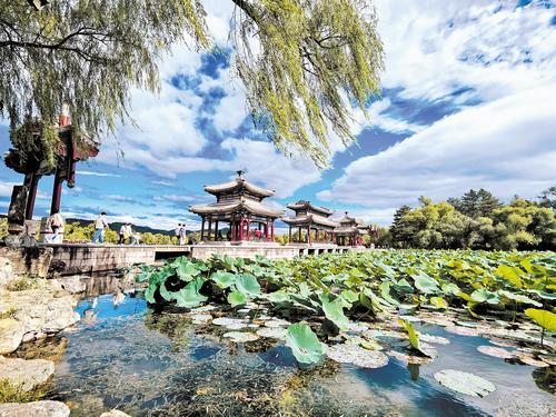 9月14日拍摄的避暑山庄水心榭美景。本报记者 陈宝云摄