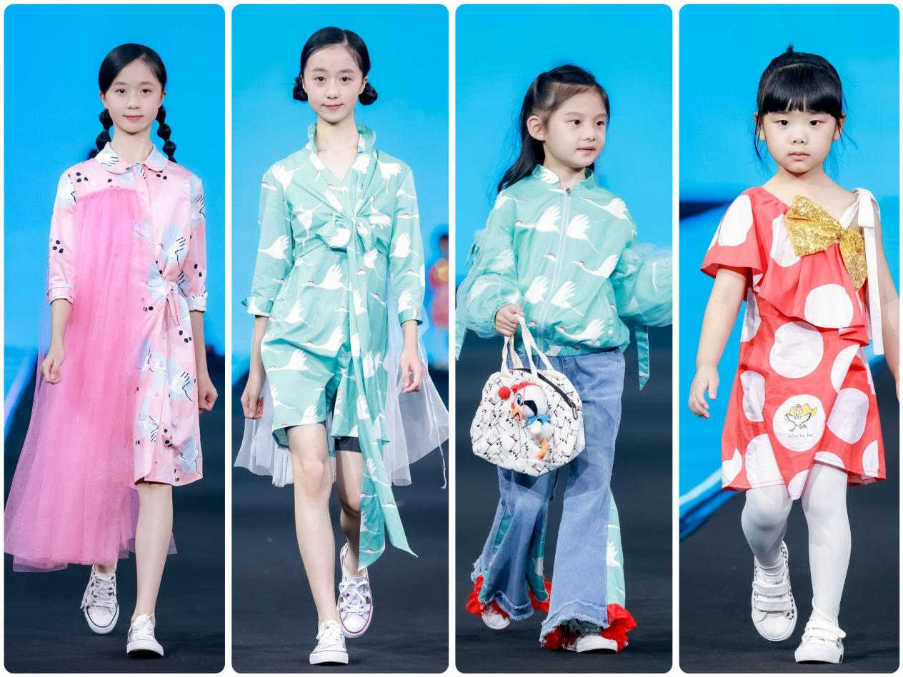 小鹤鹤（xiaohehe）“鹤你在一起”主题大秀 亮相SS2025北京时装周