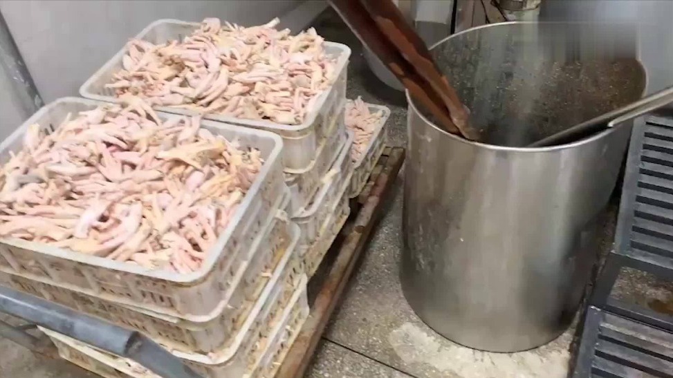 特大系列跨境走私冻品案告破，涉金额超10亿