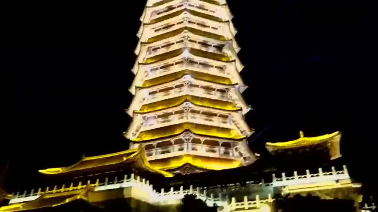 永定塔夜晚亮灯！园博园再添一景