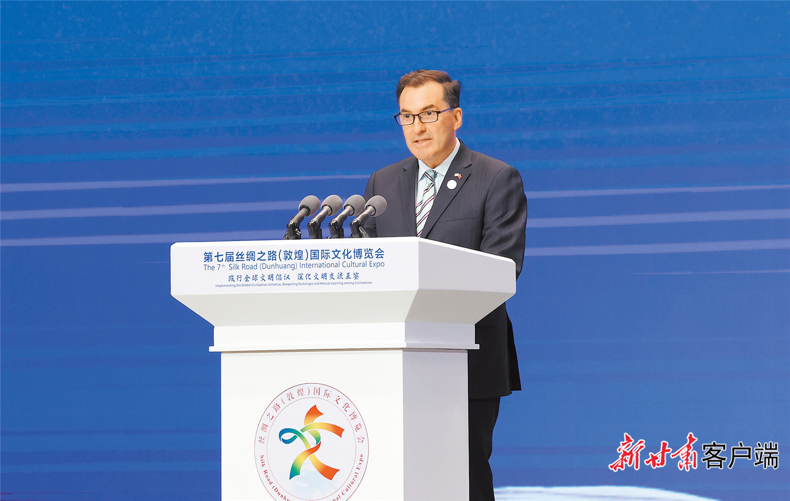 乌拉圭驻华大使费尔南多&middot;卢格里斯致辞　新甘肃&middot;甘肃日报记者　田蹊