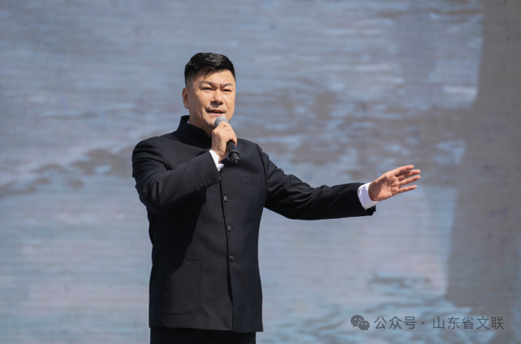 京剧《智取威虎山》选段