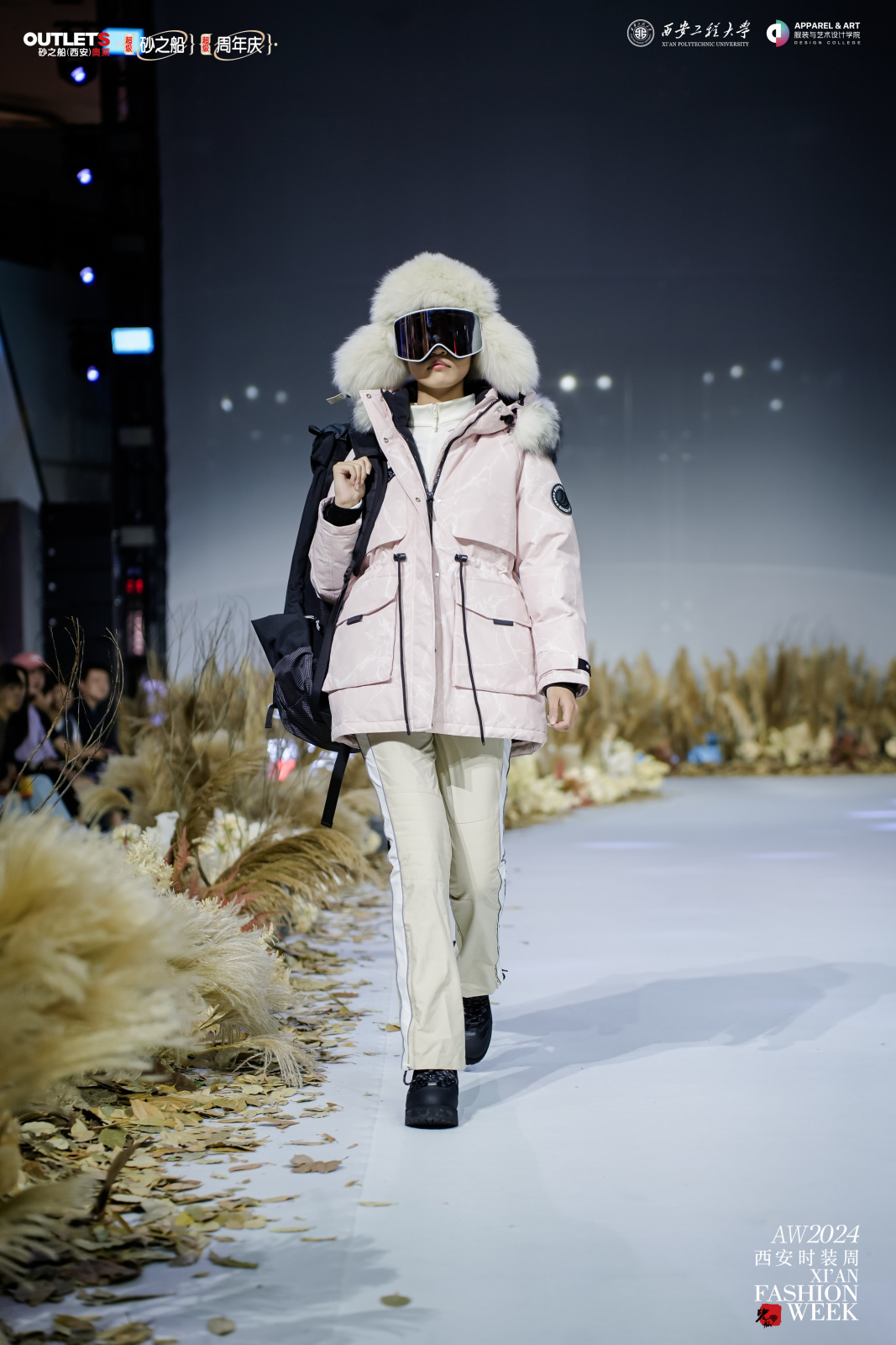 “艺术商业 超级奥莱” 砂之船西安奥莱启动红色风暴七周年庆活动