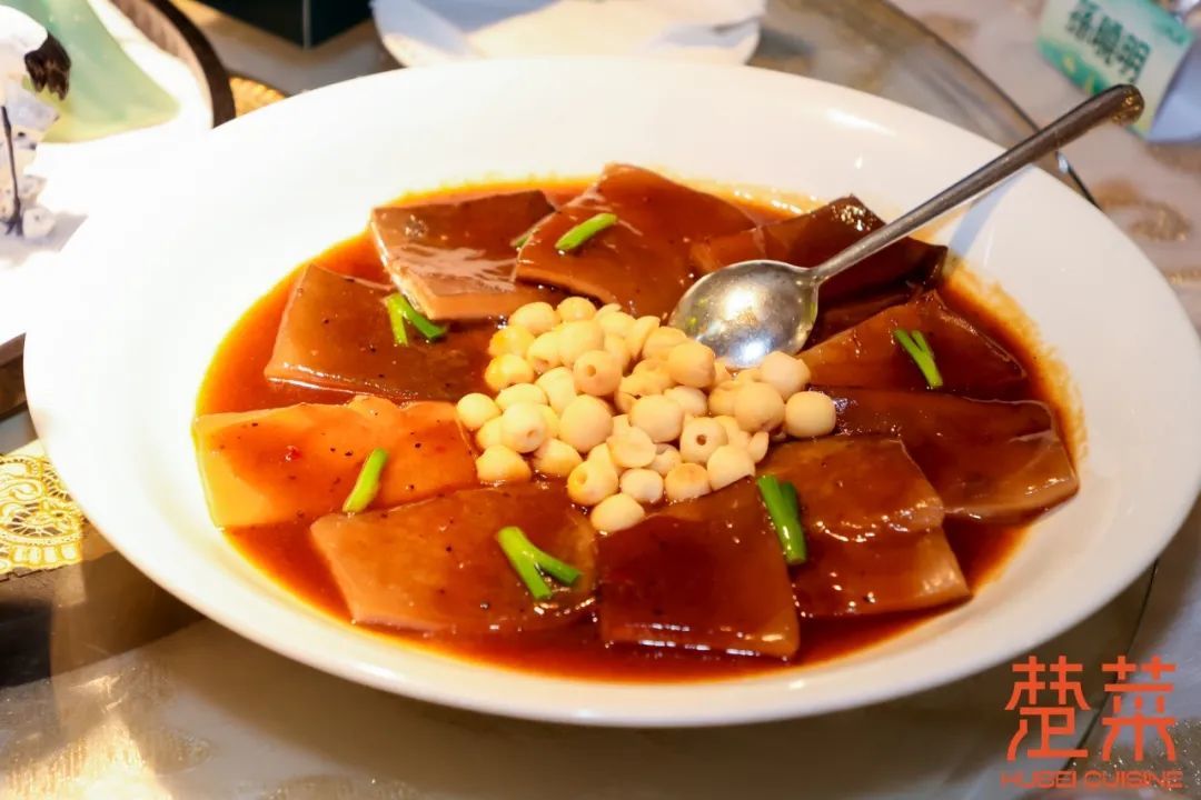 △沙酱焖水鱼裙边