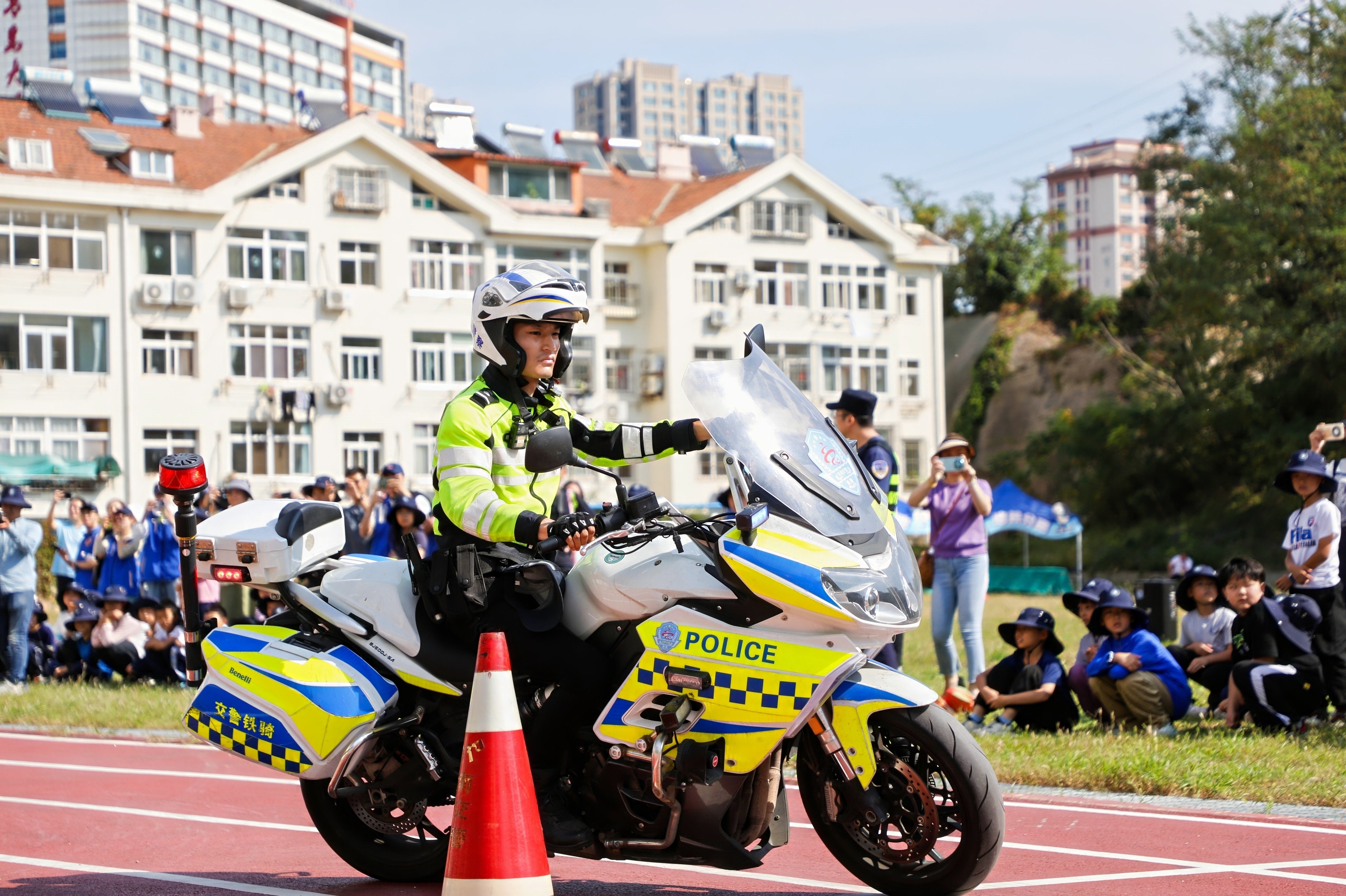 青岛市公安局“少年出海 淬炼警彩” 第三期青少年警训营活动成功举办