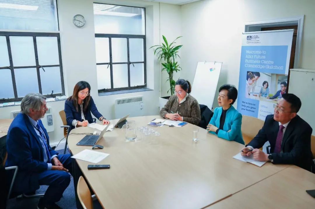 景德镇市代表团会见剑桥市议会