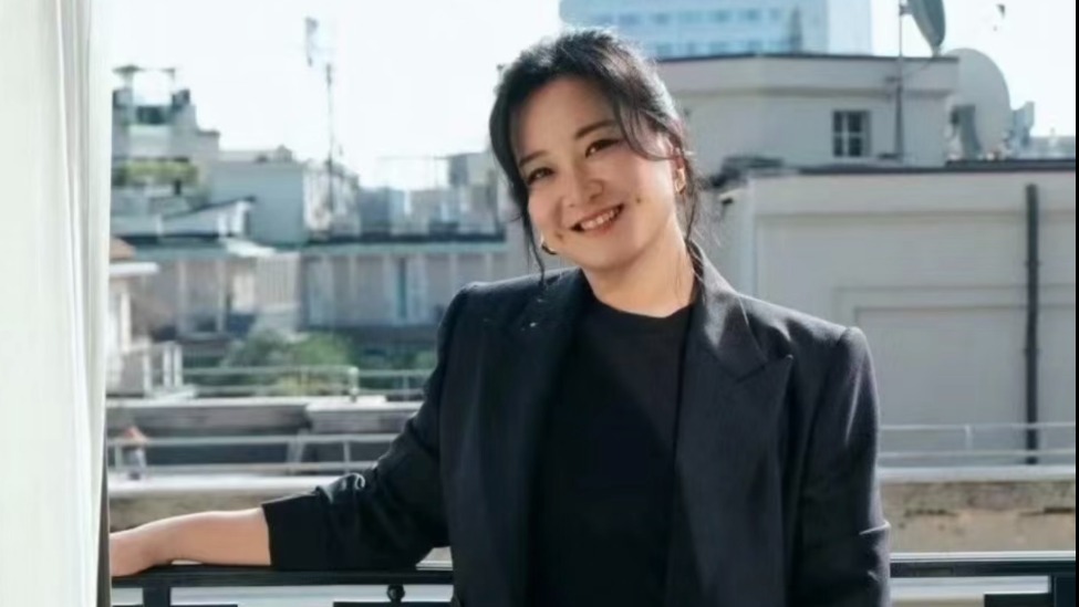 贾玲不再担任大碗娱乐职务，张小斐等所有艺人合约到期不续封面图